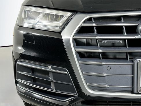 Used 2018 Audi Q5 2.0T Premium Plus w/ Premium Plus Package AWD/4WD image 16