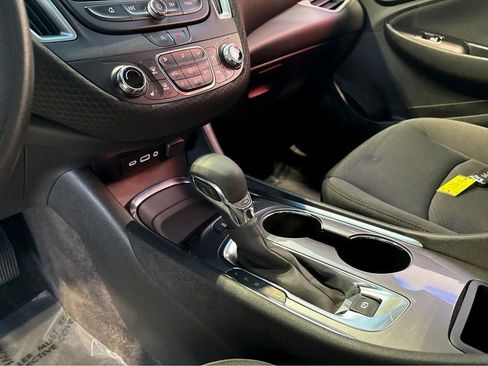 Used 2022 Chevrolet Malibu LT w/ LT True North Edition image 22