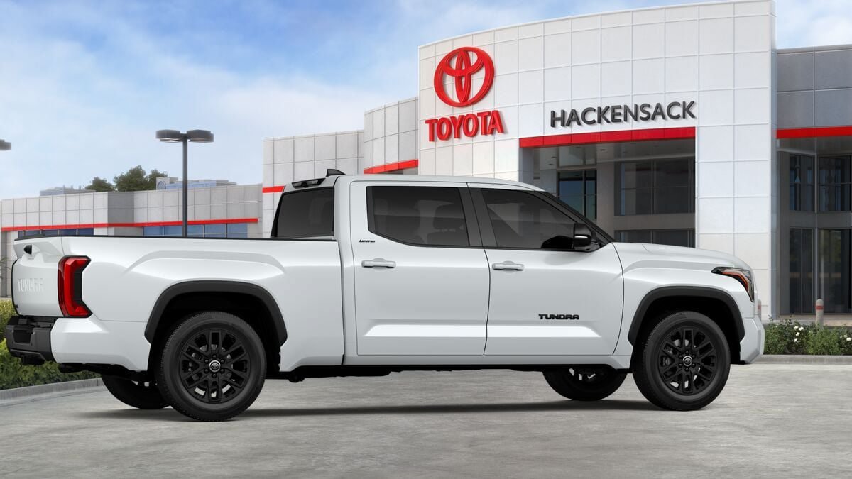 Used 2026 Toyota Tundra Limited AWD/4WD image 11