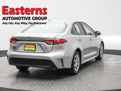 Used 2023 Toyota Corolla LE image 5