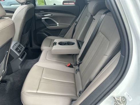 Used 2025 Audi Q5 Premium Plus w/ Premium Plus AWD/4WD image 24