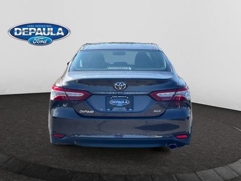 Used 2018 Toyota Camry XLE FWD image 5