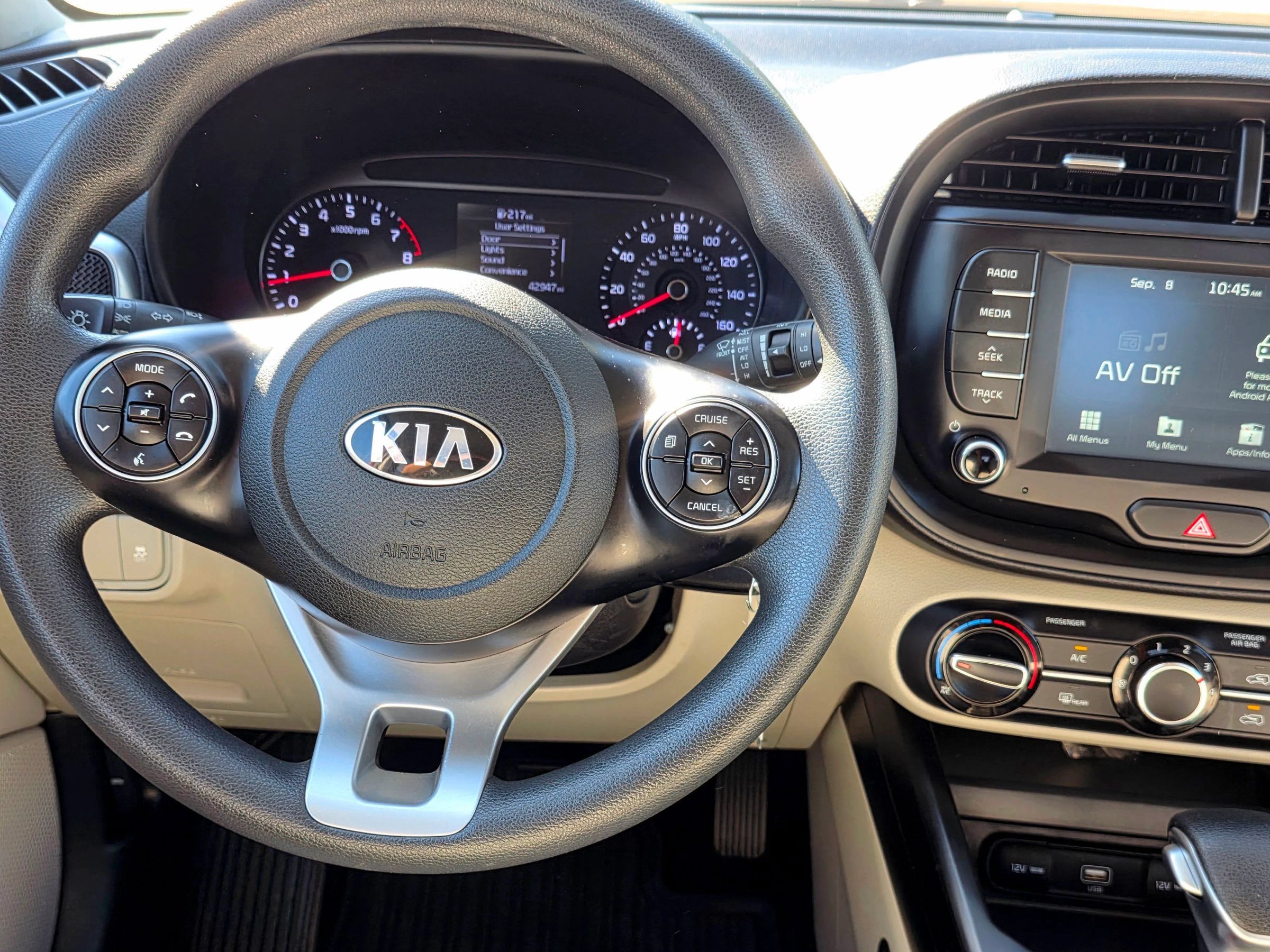 Used 2020 Kia Soul LX FWD image 22