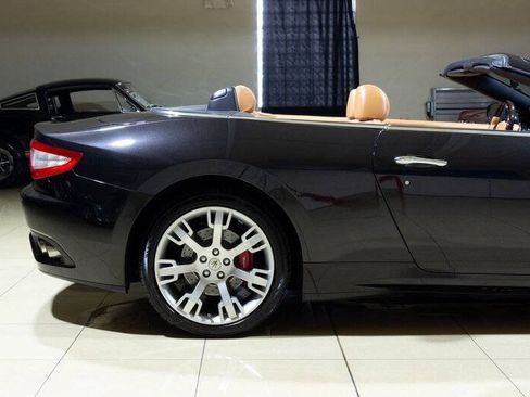 Used 2015 Maserati GranTurismo Convertible RWD image 26