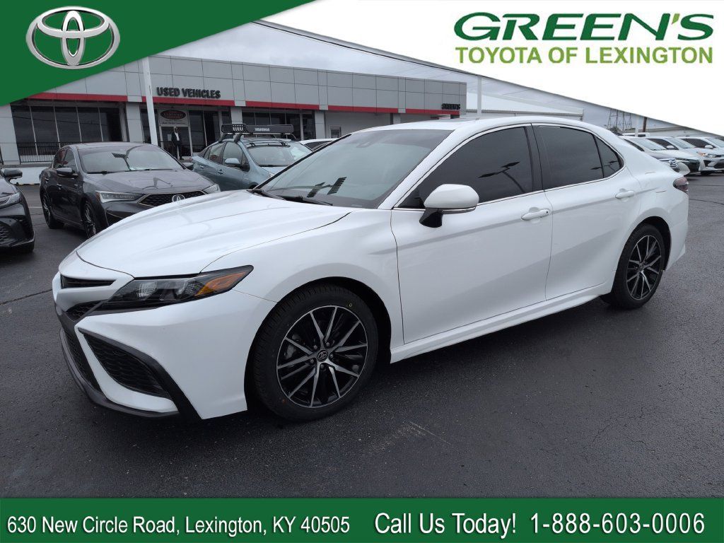 Used 2024 Toyota Camry SE w/ Cold Weather Package FWD 360° Tour