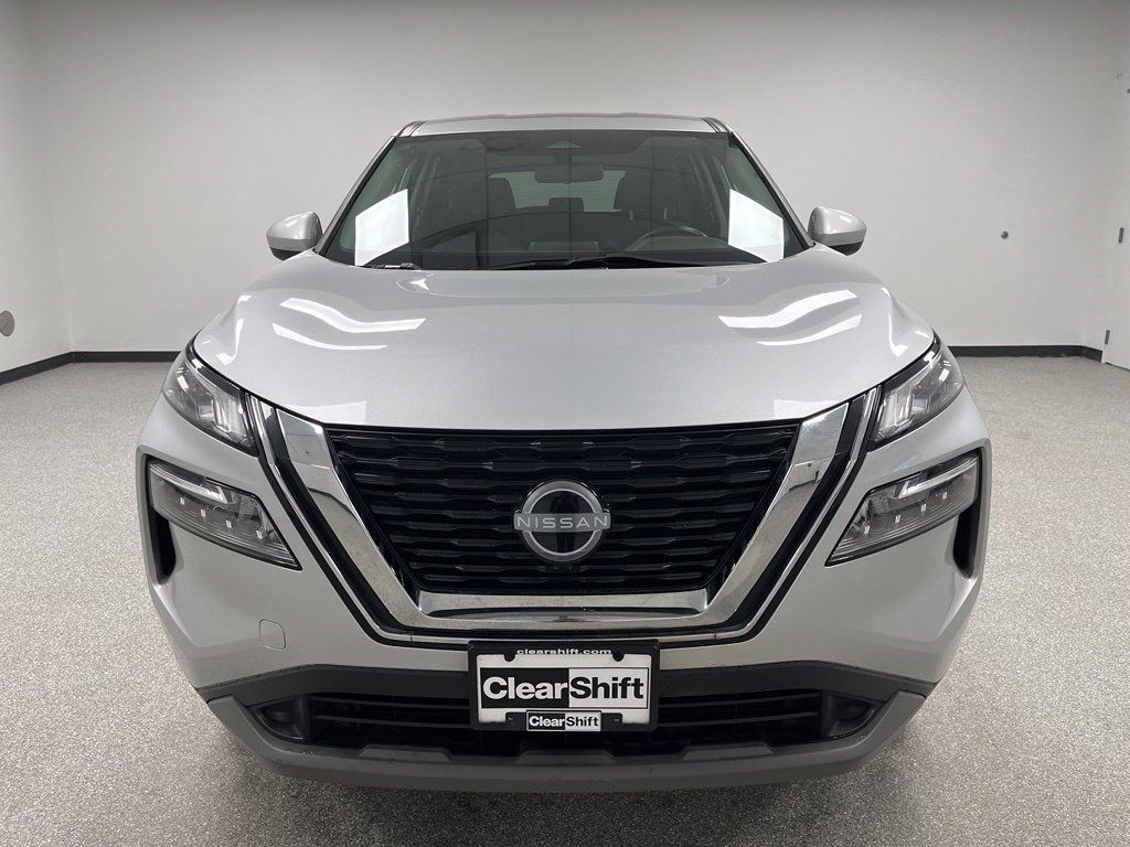 Used 2023 Nissan Rogue SV AWD/4WD image 3