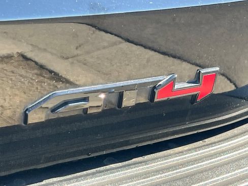 Used 2023 GMC Yukon AT4 w/ AT4 Premium Package AWD/4WD image 41