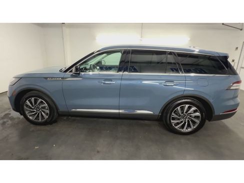 Used 2026 Lincoln Aviator 2WD image 5