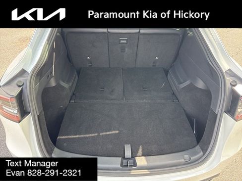 Used 2024 Tesla Model Y Long Range image 12