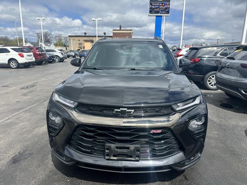 Used 2023 Chevrolet TrailBlazer RS w/ Sun and Liftgate Package image 2