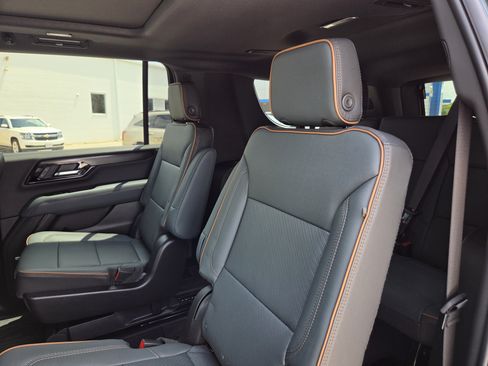 Used 2026 GMC Yukon XL AT4 w/ AT4 Premium Package AWD/4WD image 31