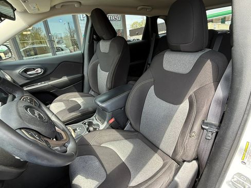 Used 2014 Jeep Cherokee Latitude image 15