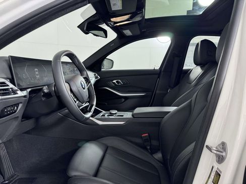 Used 2025 BMW 330i xDrive 330i xDrive w/ Convenience Package image 4