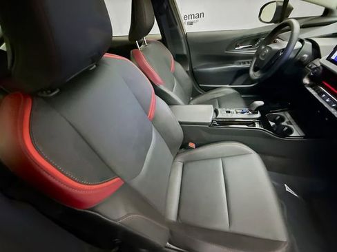 Used 2024 Toyota Prius Prime Premium w/ Advanced Technology Package image 28