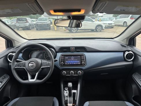 Used 2025 Nissan Versa SV FWD image 31