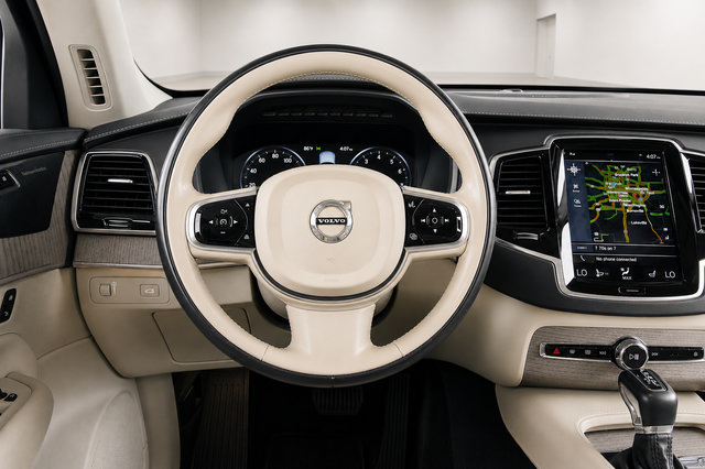 Used 2021 Volvo XC90 T6 Inscription w/ Protection Package Premier AWD/4WD image 10