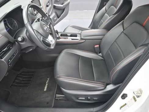 Used 2024 Nissan Sentra SR w/ SR Premium Package FWD image 13