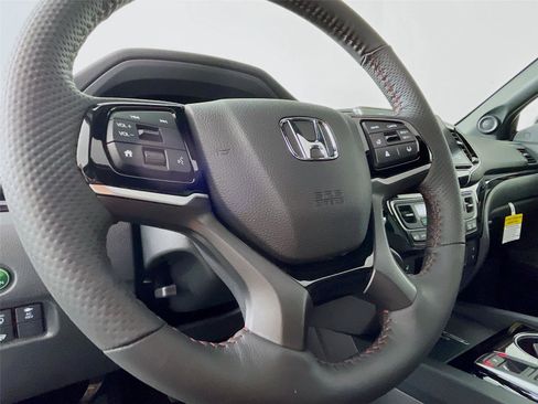 New 2026 Honda Ridgeline Black Edition image 11