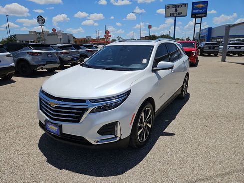 Used 2022 Chevrolet Equinox Premier FWD image 4