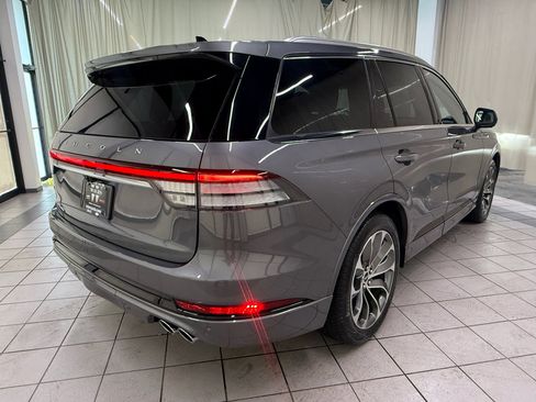 Used 2022 Lincoln Aviator Grand Touring w/ Equipment Group 301A AWD/4WD image 5