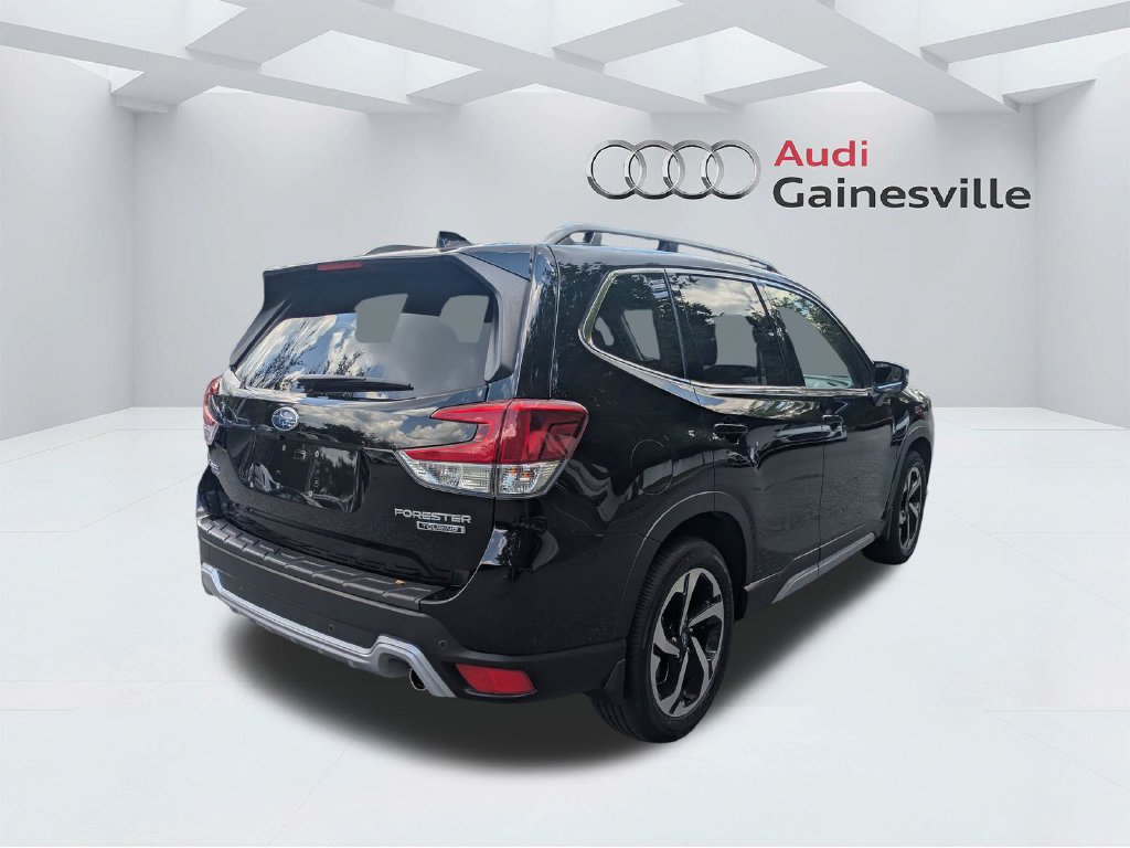Used 2024 Subaru Forester Touring w/ POP Package 3 AWD/4WD image 4