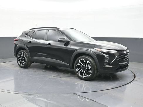 New 2026 Chevrolet Trax RS w/ Sunroof Package FWD image 14