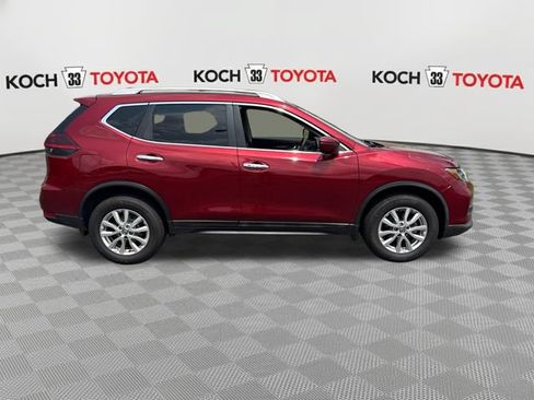 Used 2018 Nissan Rogue SV AWD/4WD image 9