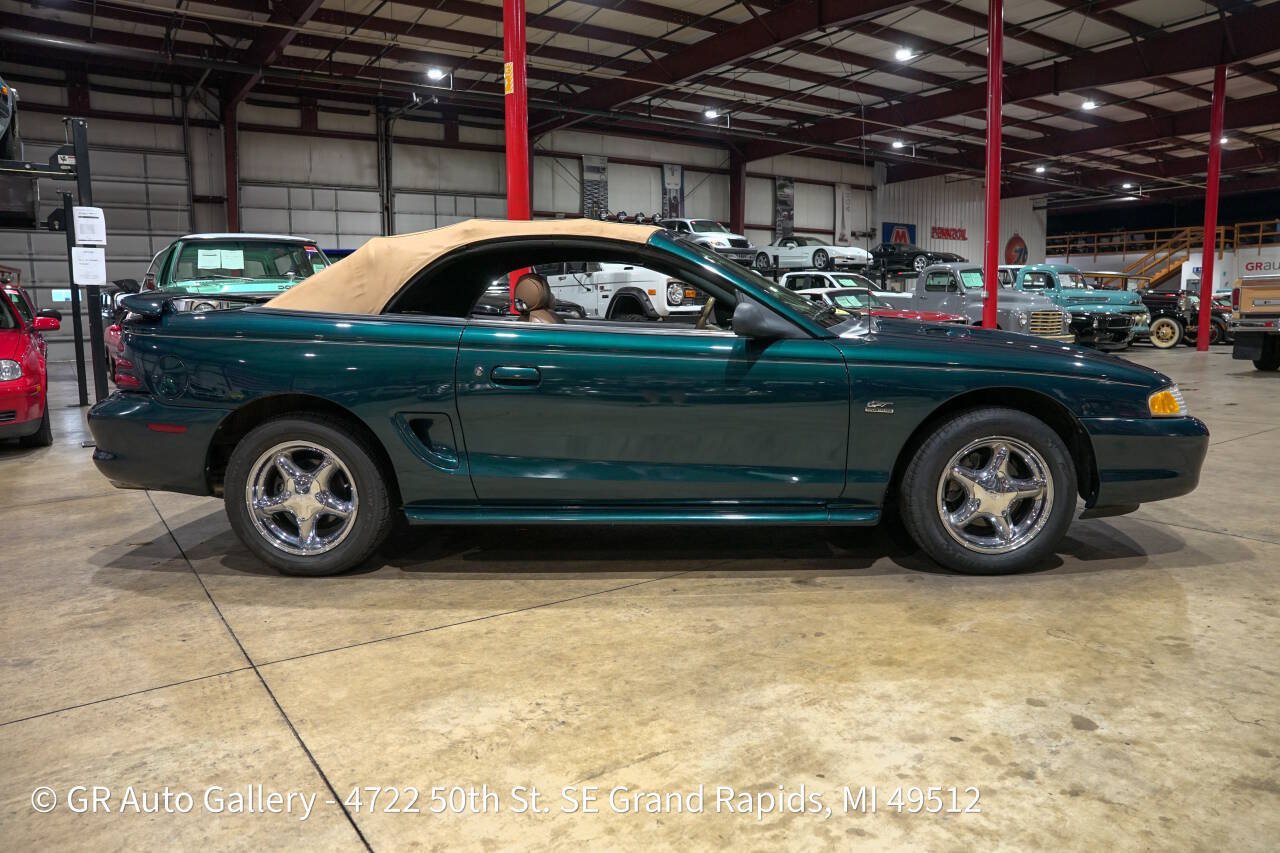 Used 1994 Ford Mustang GT RWD image 25