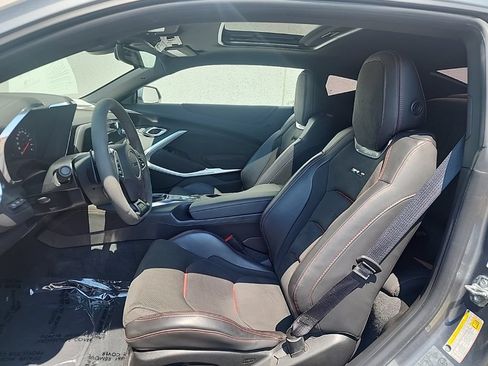 Used 2019 Chevrolet Camaro ZL1 RWD image 8