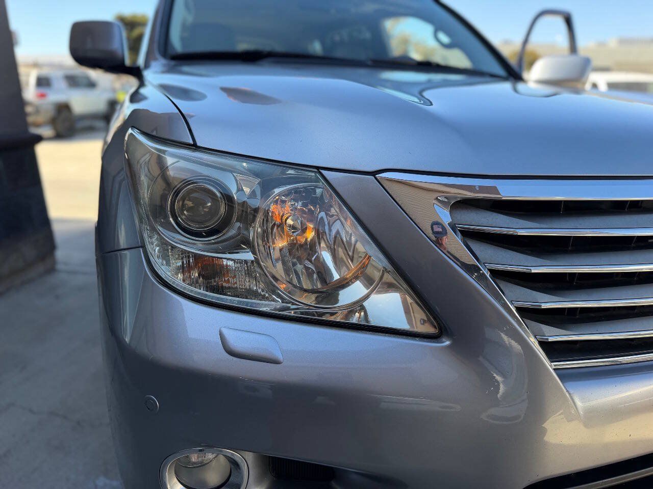 Used 2010 Lexus LX 570 4WD w/ Preferred Accessory Package image 30