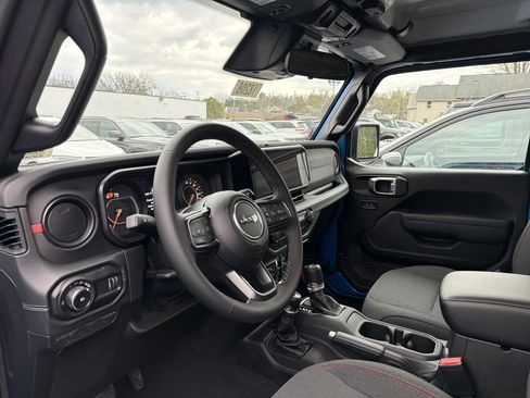New 2026 Jeep Wrangler Unlimited Rubicon AWD/4WD image 8