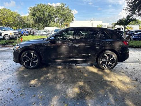 Used 2024 Audi Q8 e-tron Premium Plus w/ Premium Plus Package AWD/4WD image 11