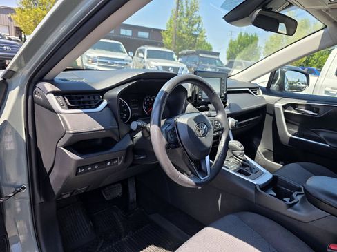Used 2021 Toyota RAV4 XLE w/ Convenience Package AWD/4WD image 8