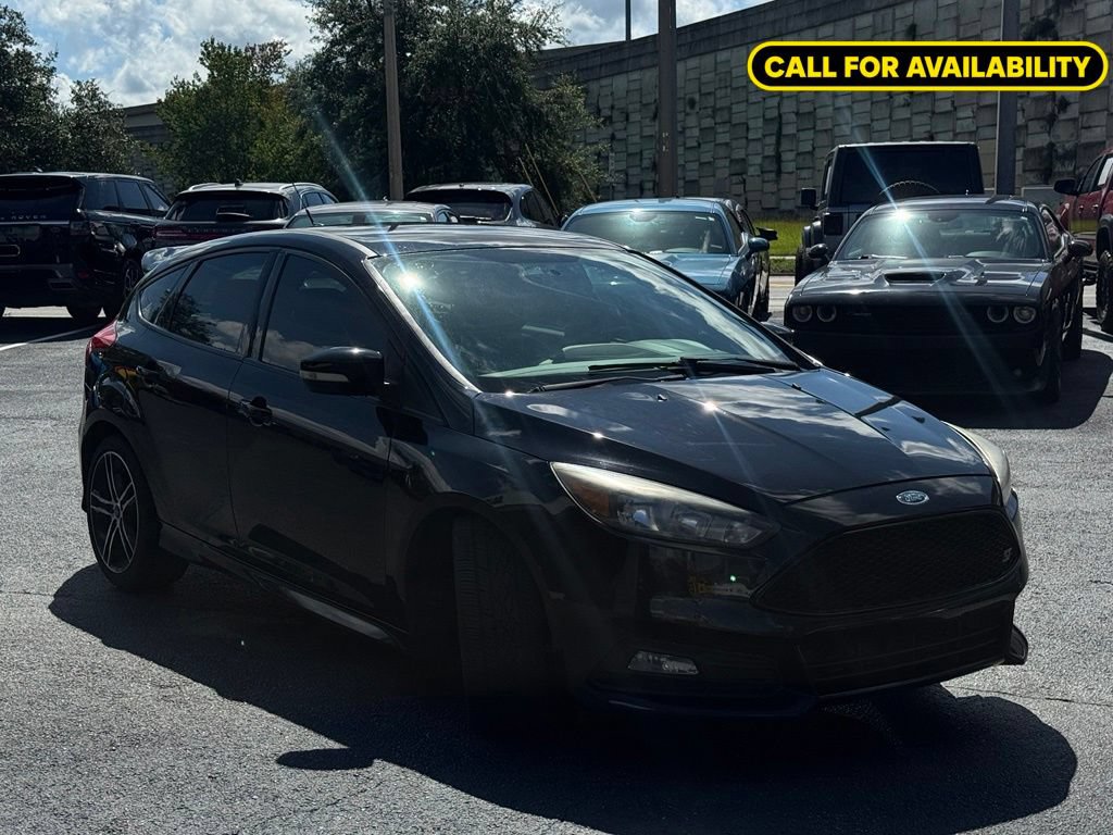 Used 2017 Ford Focus ST FWD image 8
