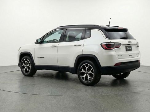 Used 2025 Jeep Compass Limited image 6