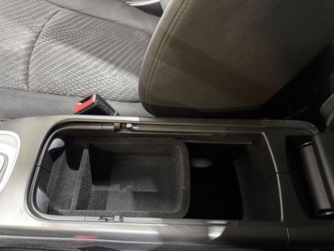 Used 2017 Dodge Journey SE w/ Flexible Seating Group FWD image 30