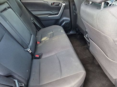 Used 2021 Toyota RAV4 LE AWD/4WD image 30