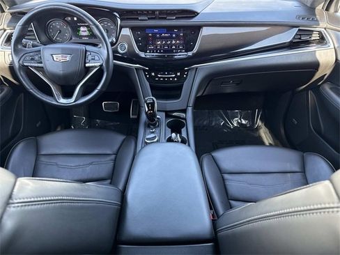 Used 2021 Cadillac XT6 Sport w/ Platinum Package image 17