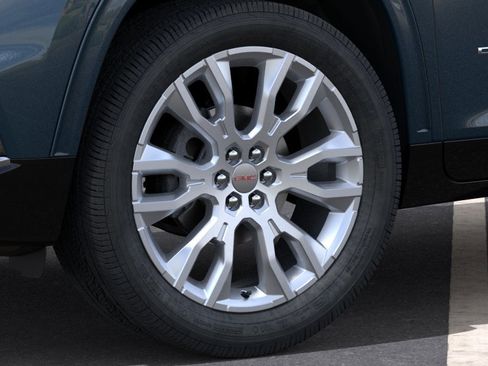 New 2026 GMC Acadia Denali FWD image 9