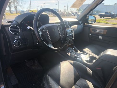 Used 2016 Land Rover LR4 HSE LUX image 16