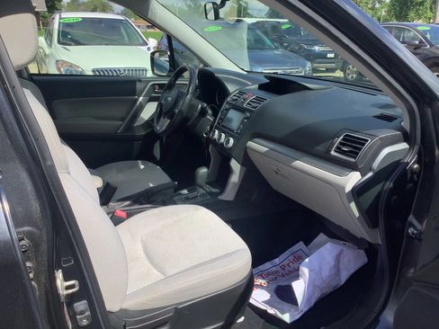 Used 2017 Subaru Forester 2.5i AWD/4WD image 12