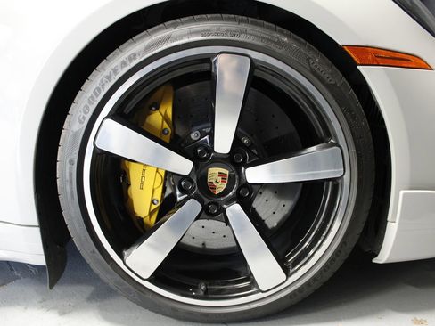 Used 2025 Porsche 911 Turbo S image 20