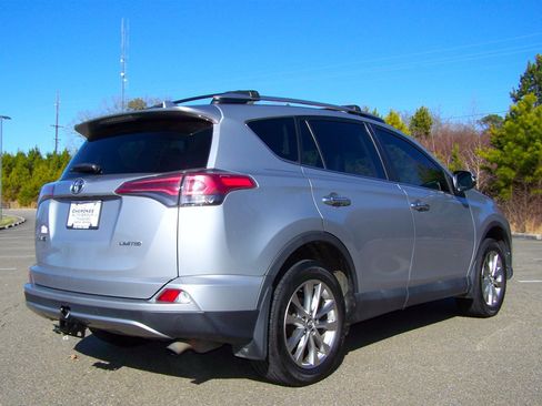 Used 2018 Toyota RAV4 Limited image 4