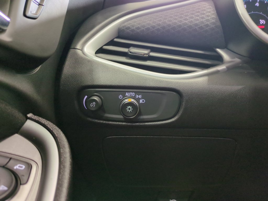 Used 2025 Chevrolet Malibu LT FWD image 27