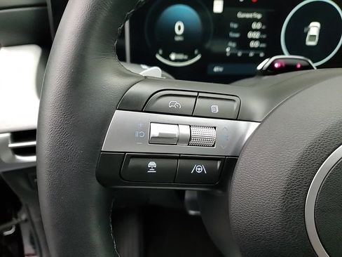 Certified 2025 Hyundai Santa Cruz Limited image 16