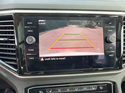 Used 2022 Volkswagen Atlas SE w/ Panoramic Sunroof Package image 19