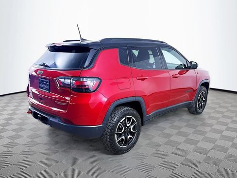 Used 2025 Jeep Compass Trailhawk w/ Trailhawk Elite Group AWD/4WD image 7