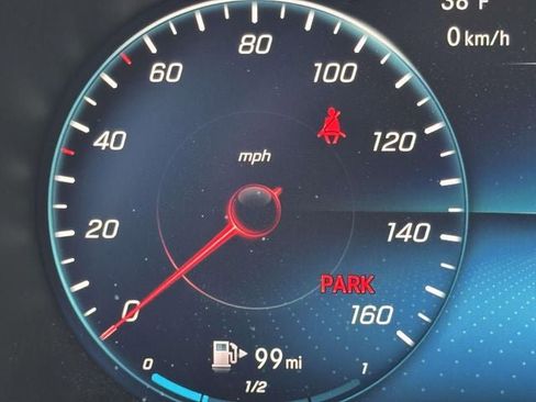 Used 2022 Mercedes-Benz GLC 300 4MATIC image 30