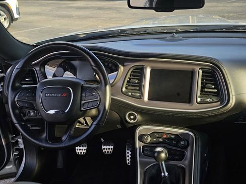 Used 2022 Dodge Challenger R/T w/ Plus Package image 26