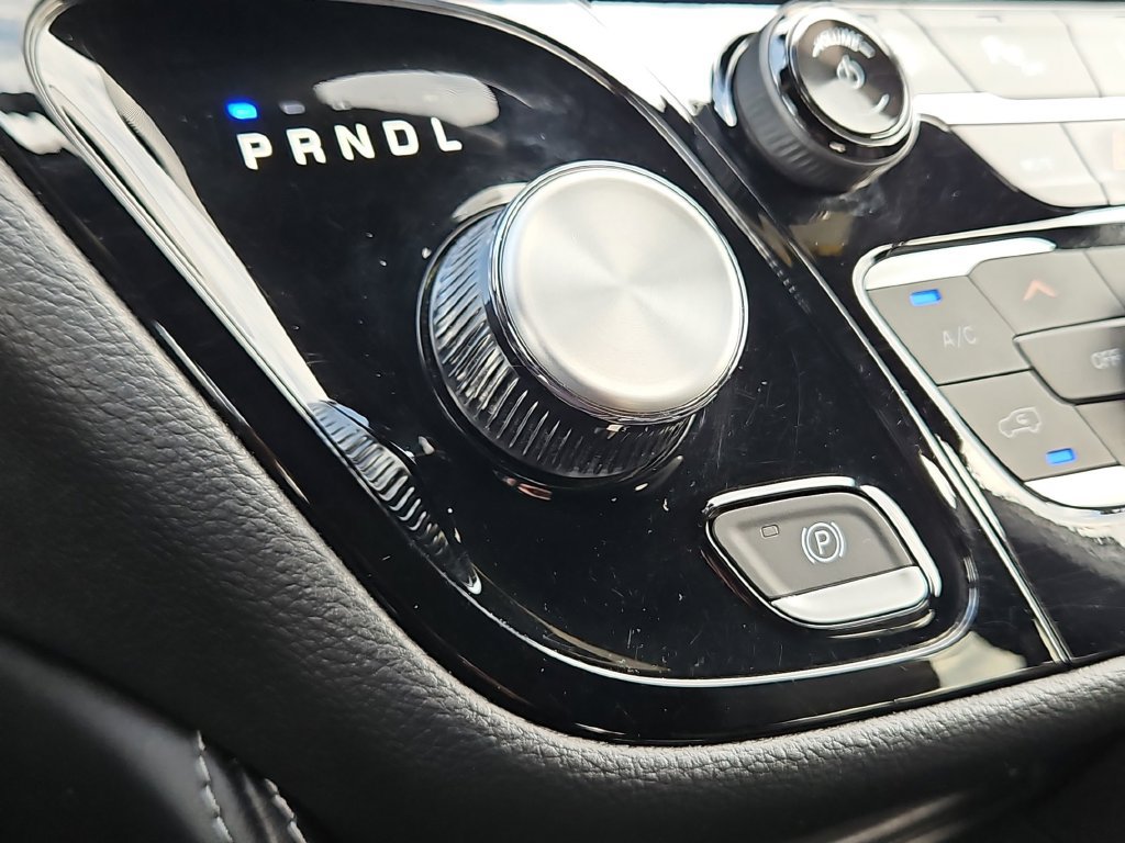 Used 2025 Chrysler Pacifica Limited FWD image 20